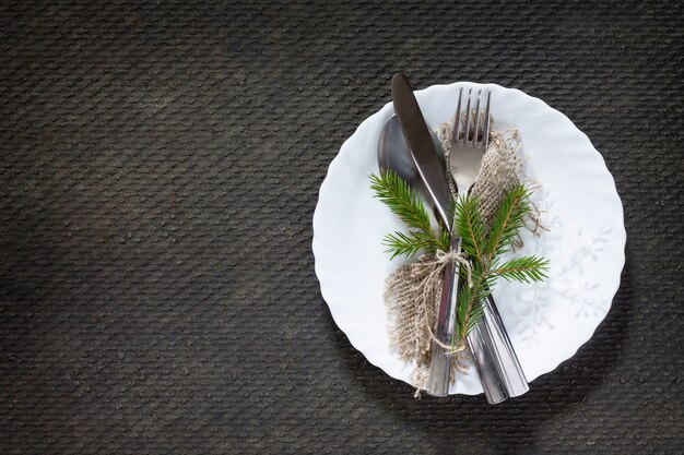Feestelijke tafeldecoratie voor het diner
