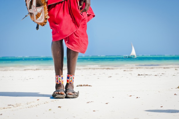 足の男性、マサイ族