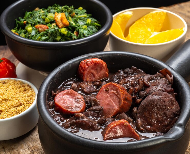 FEIJOADA comida tipica e tradicional da culinariabrasileira
