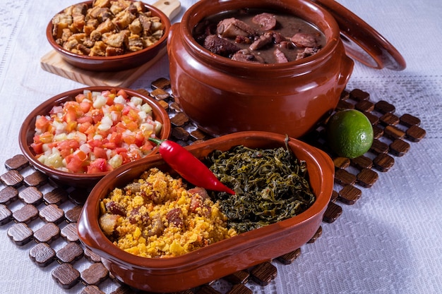 Foto feijoada, de braziliaanse keukentraditie en typisch eten.
