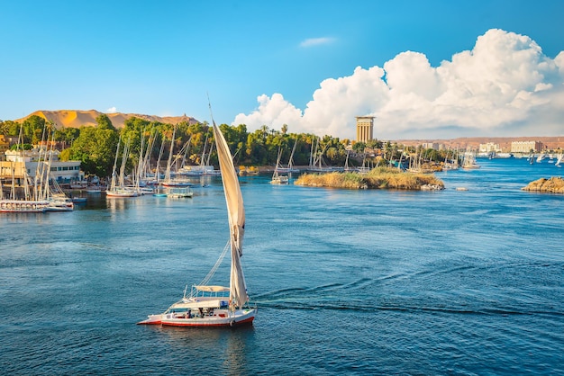 Felucca aan de rivier de nijl