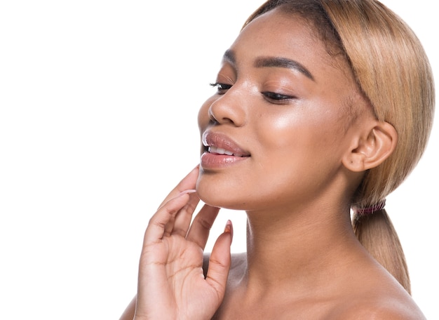 Женский афро-американский красота естественная здоровая кожа