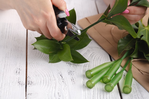 女性花屋のクリエイティブ作品