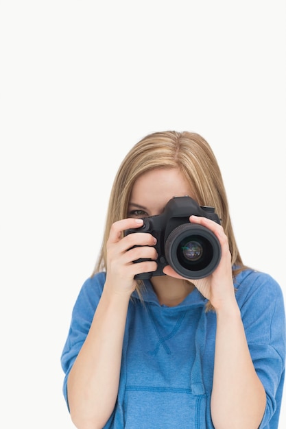 女性カメラマン、写真カメラ付き