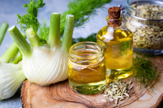 Fennel oil and fennel seeds