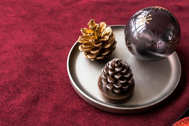 Photo festive christmas ornaments on a tray