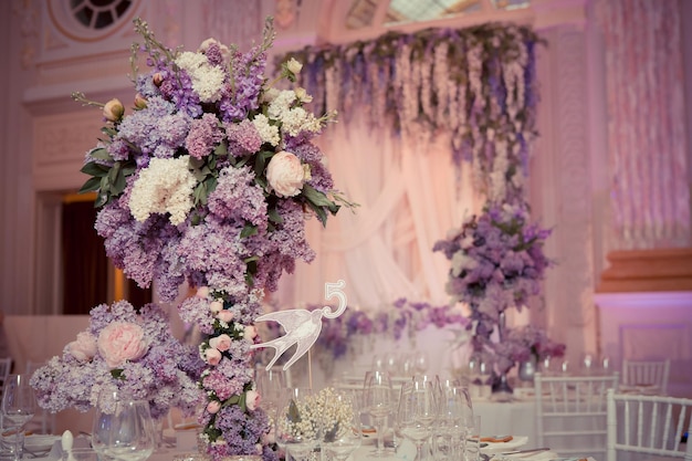 Festive table decoration in Lilac colours