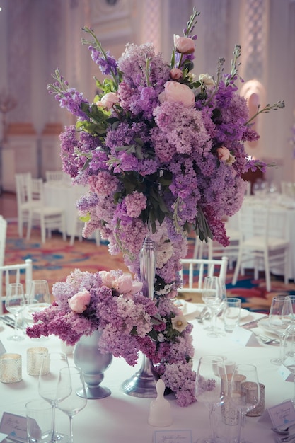 Festive table decoration in Lilac colours