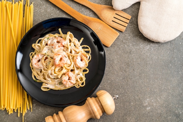 fettuccini pasta met garnalen