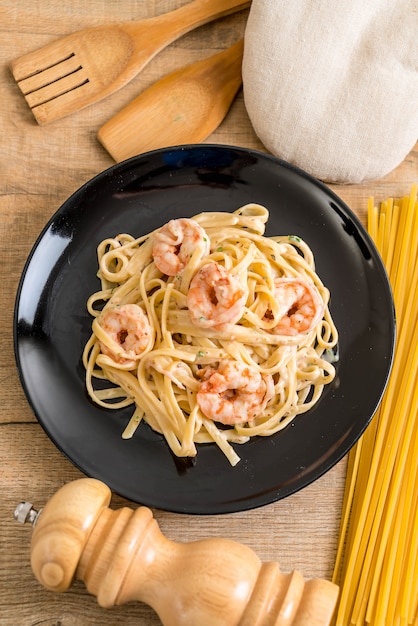 fettuccini pasta met garnalen