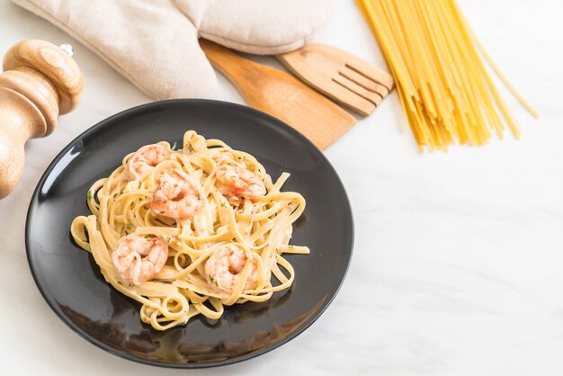 fettuccini pasta with shrimp