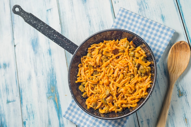 Calamari e fagioli di fideua