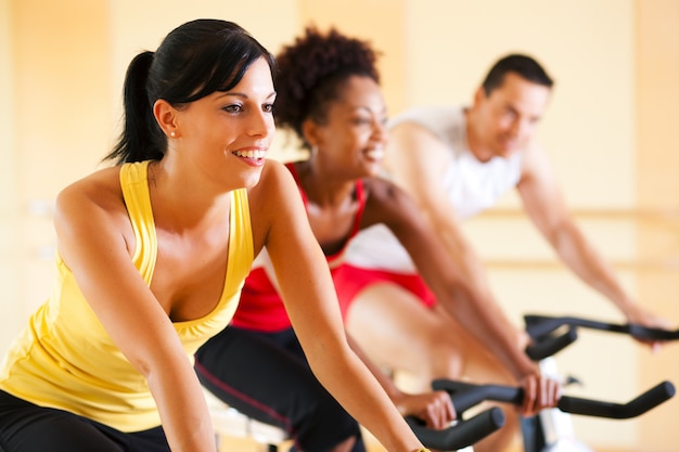 Fiets spinnen in de sportschool