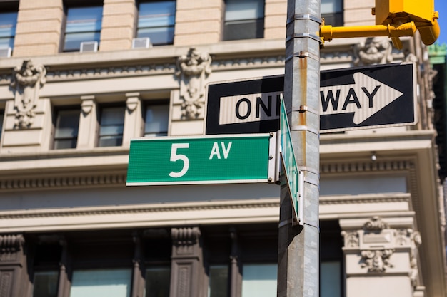 Fift avenue sign 5th Av New York Mahnattan