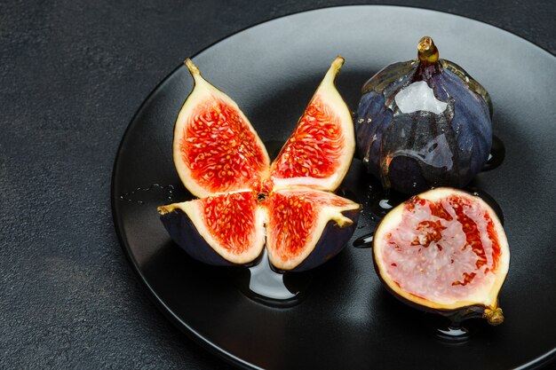 Fig on dark concrete table