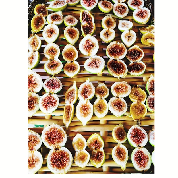 Photo figs to be dried