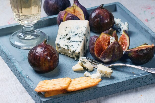 Figs and cheese