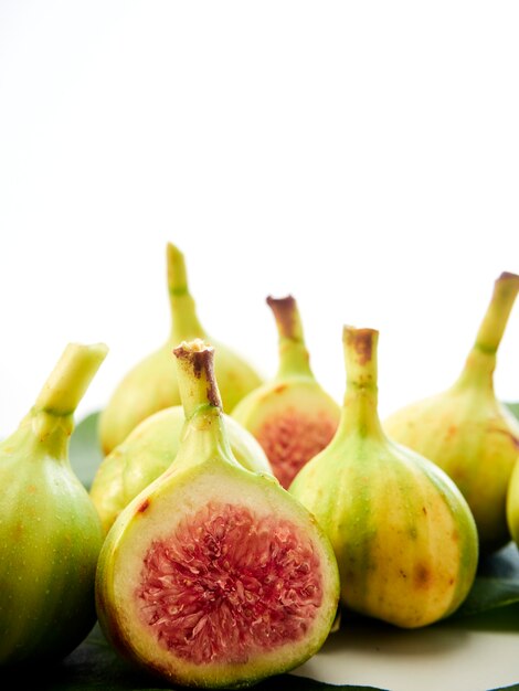 Figs fruit with leaves