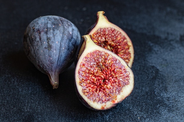 Figs ripe juicy fruit slices serving size organic healthy ething