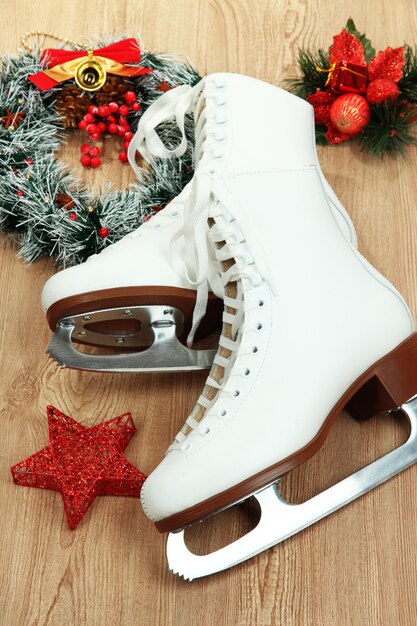 Photo figure skates on table close-up