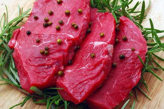 Foto filetto pronto per essere cucinato