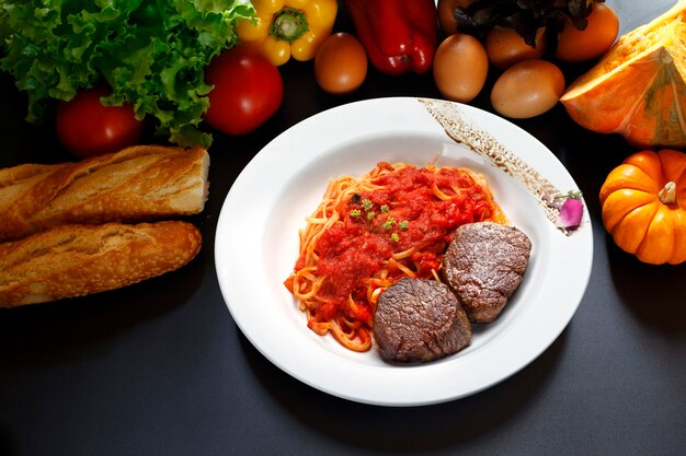 Fillet tenderloin with pasta sauce with juice