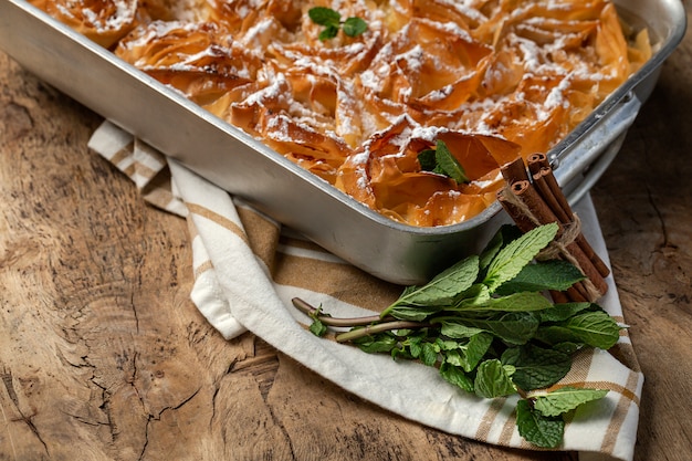 Filo dough cake with flower shape