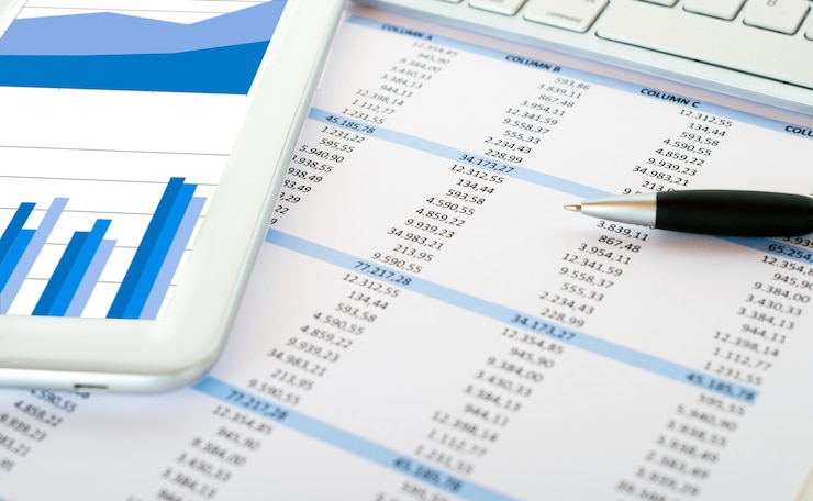 Photo financial data analysis concept
