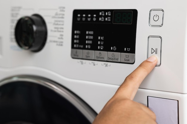 Finger press the switch to make the washing machine work. Home appliances