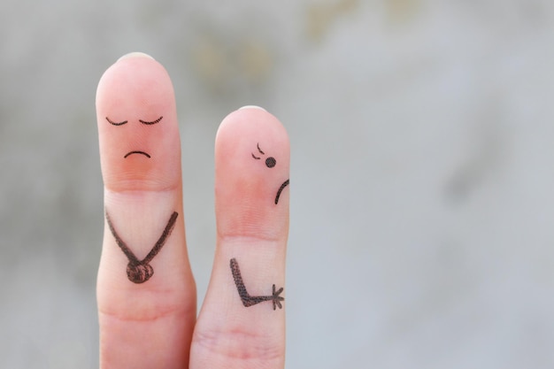 Fingers art of wife leaves a husband The concept of divorce