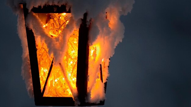 Photo a fire that has a sign that says  the letter a  on it