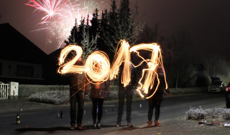 Photo firework display at night