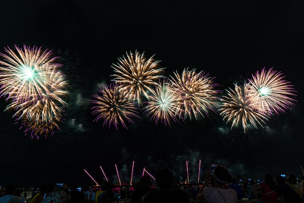 사진 태국 파타야 불꽃 놀이 축제