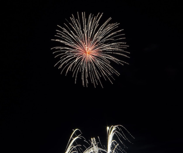 新年やその他の重要なイベントを祝うための花火、花火大会