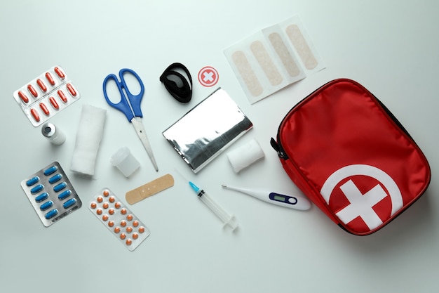 Photo first aid medical kit on white background
