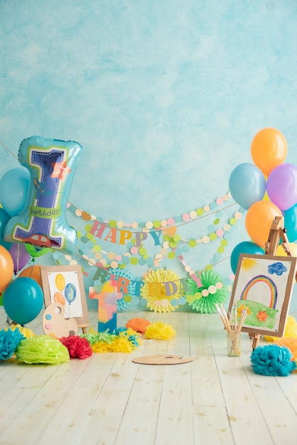 Foto il primo compleanno distrugge gli auguri di compleanno della torta