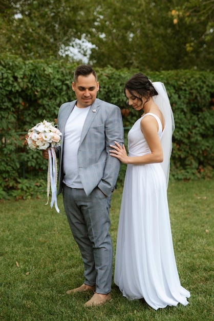 The first meeting of the bride and groom