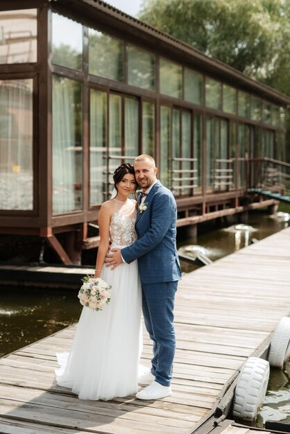 The first meeting of the bride and groom