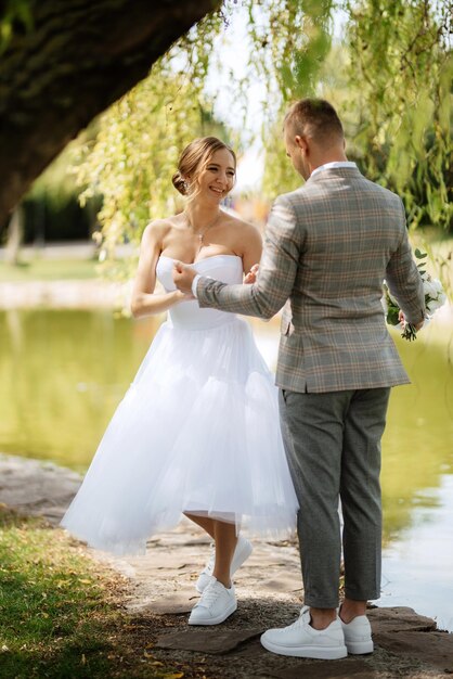 The first meeting of the bride and groom