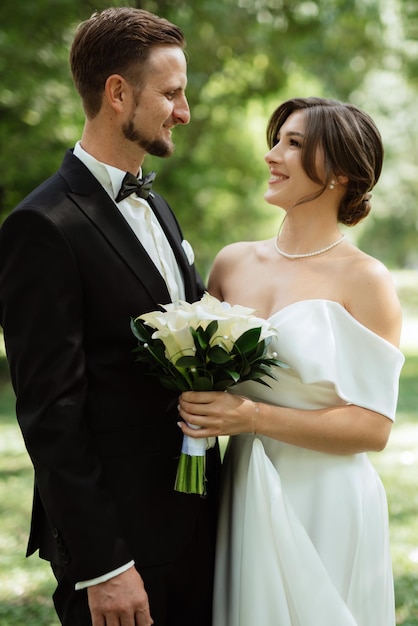 The first meeting of the bride and groom