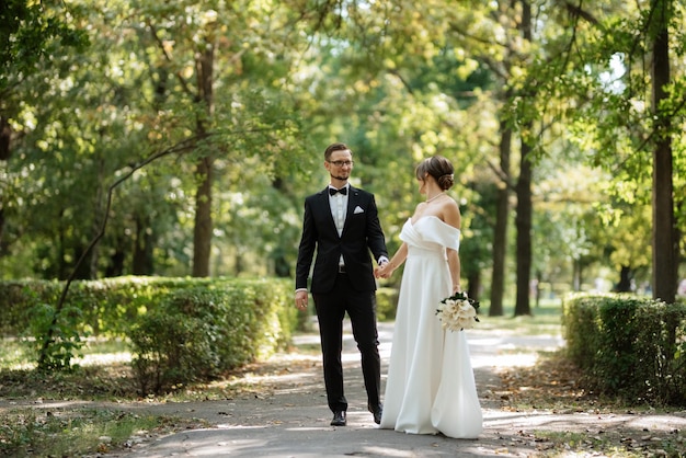 The first meeting of the bride and groom