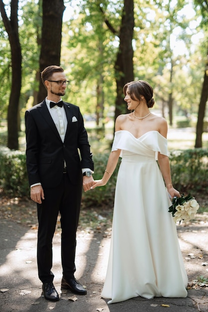 The first meeting of the bride and groom