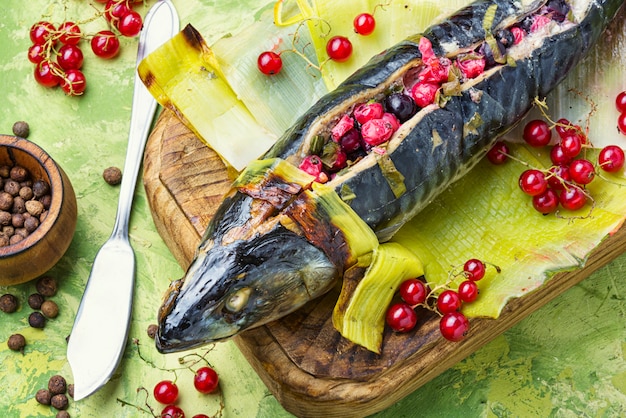 Fish baked in leek