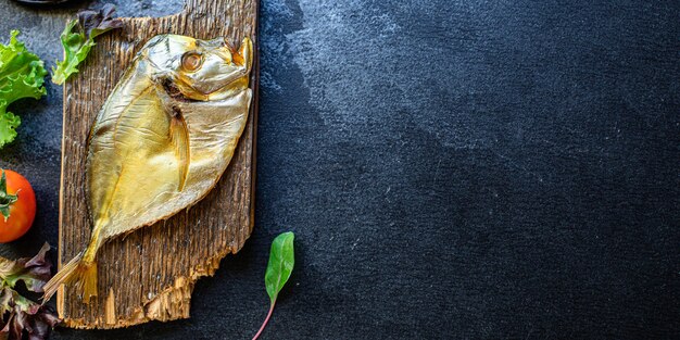 Pesce di mare vomer affumicato dieta biologica pescetarian