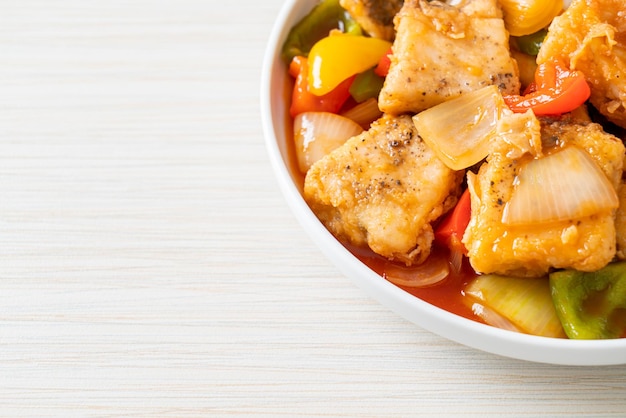 Fish stew with tomato and pepper