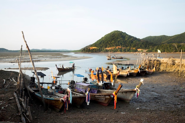 タイ南部のコ・ヤオ島の漁船