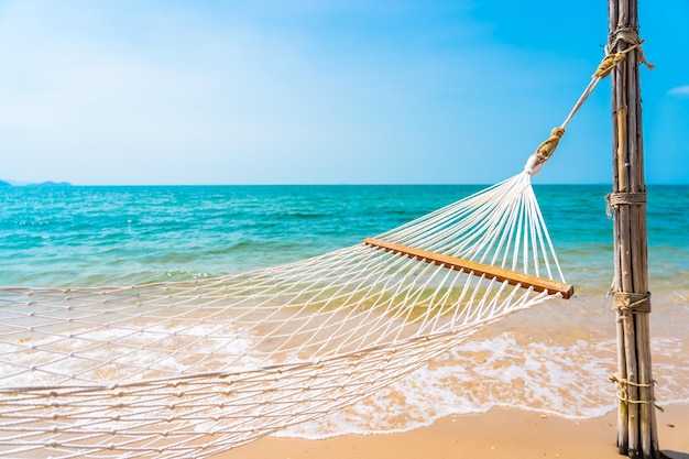 Photo fishing net on beach against sky