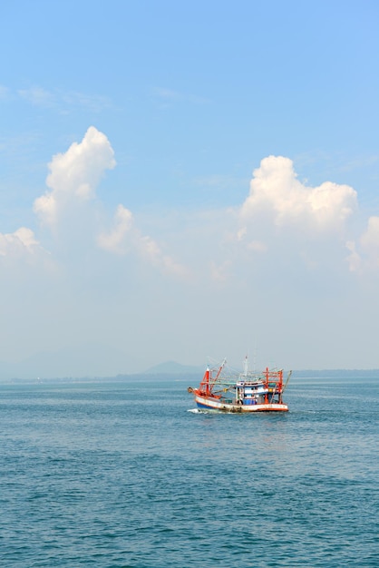 タイランド湾の漁船。