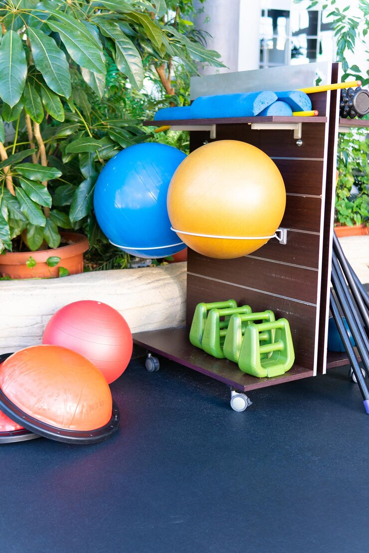 Photo fitness equipment gym training object weight healthy sport exercise bodybuilding health workout