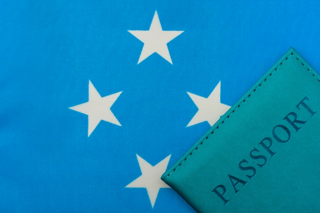 Foto sulla bandiera della micronesia c'è un passaporto